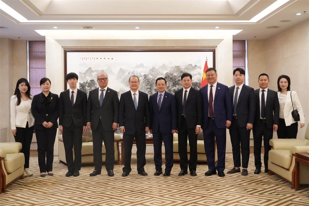 中国驻韩国大使馆官方报道：韩国深圳总商会揭牌仪式在首尔隆重举行